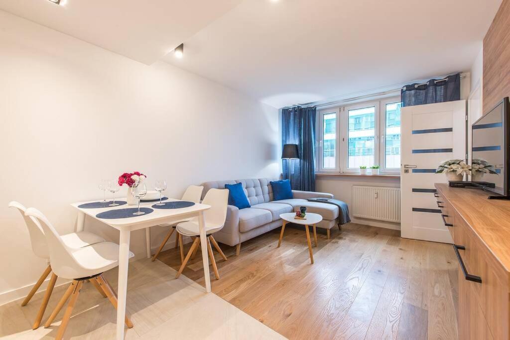 Rondo Onz P&O Serviced Apartments 华沙 外观 照片